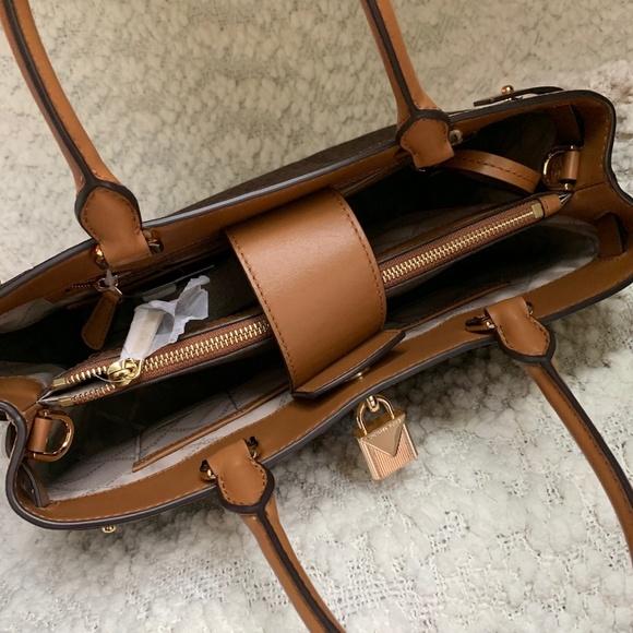 MICHAEL Michael Kors Gramercy Signature Satchel - Picture 6 of 8